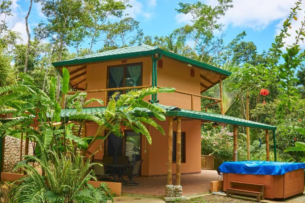 Manoas Bed and Breakfast Uvita Εξωτερικό φωτογραφία